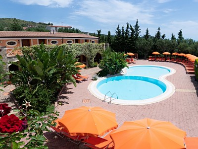 Residence Baia Infreschi s bazénem